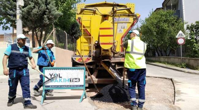 Büyükşehir Yol Bakım Timi her yere yetişiyor