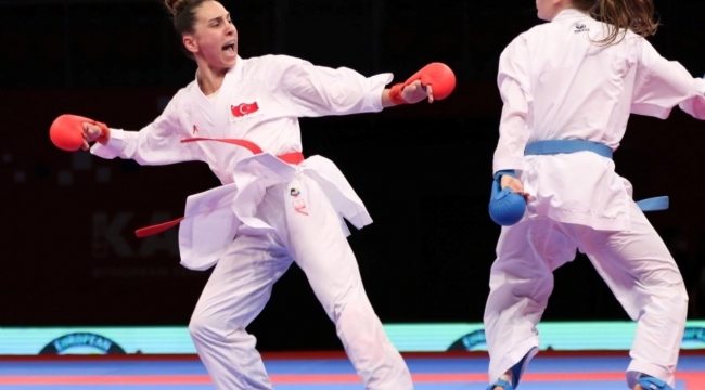 Kağıtsporlu Gülsen, Akdeniz Karate Şampiyonu oldu