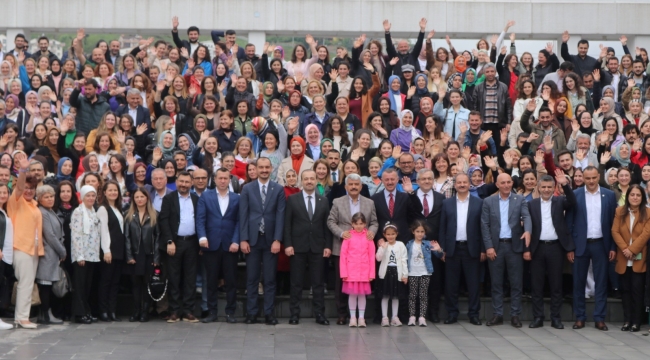 Kocaeli'de Ebeler ve Hemşireler Haftası kutlandı