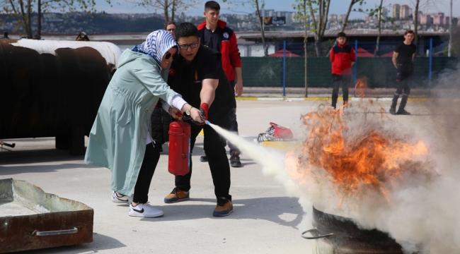 USTAM Kocaeli'de servis şoförü eğitimi