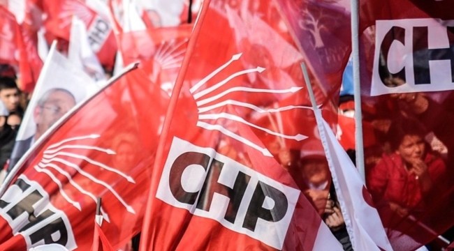 CHP'de üye listeleri askıya çıktı