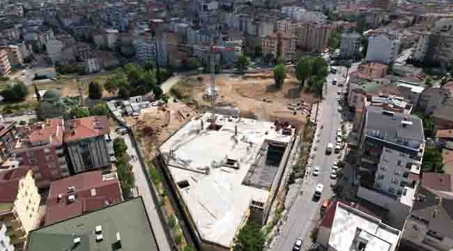 Kent meydanında otoparkın kaba inşaatı tamam