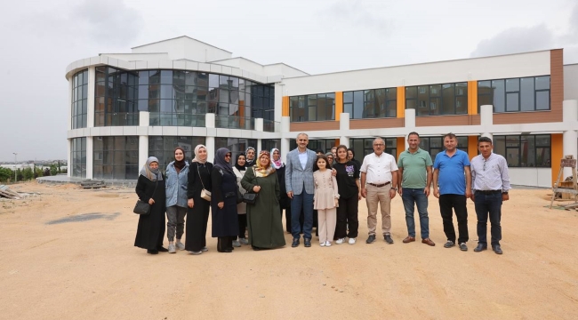 Çayırovalı kadınlar, ilçedeki projeleri gezdi