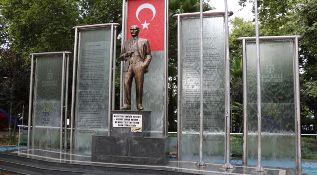 Atatürk heykelinin bakımı tamamlandı