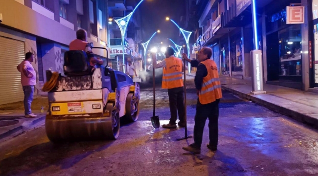 Büyükşehir Belediyesi gece yarısı asfaltlamalarını sürdürüyor