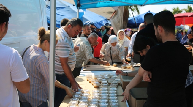 Büyükşehir'den 41 bin adet aşure ikramı