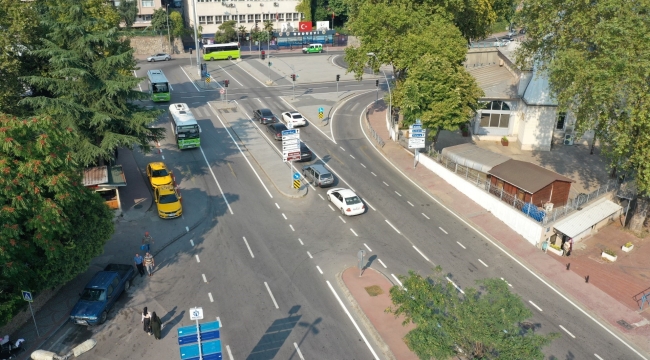 Büyükşehir'den yol çizgileriyle düzenli ve güvenli ulaşım