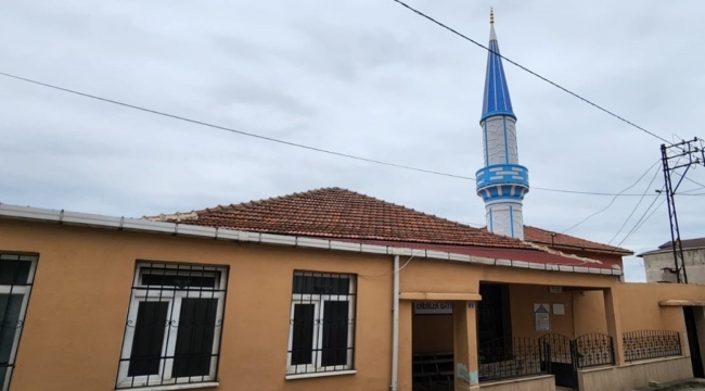 Büyükşehir, Eren Bayırı Camii'nin dayanıksız minaresini yeniledi