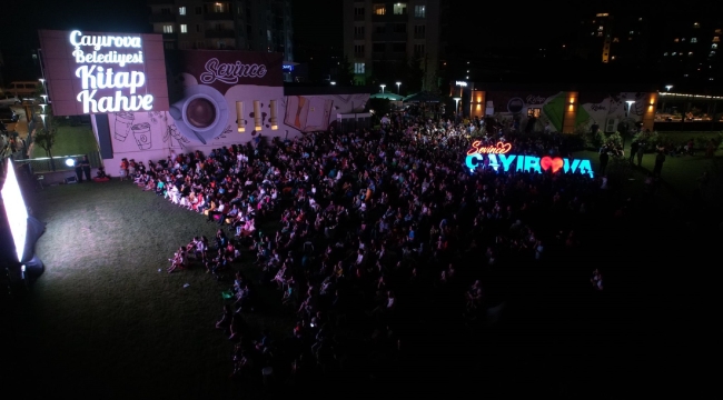 Çayırova'da açık havada sinema keyfi