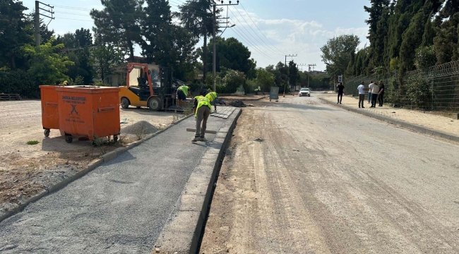 Yelkenkaya Caddesi'nin kaldırımları yenileniyor