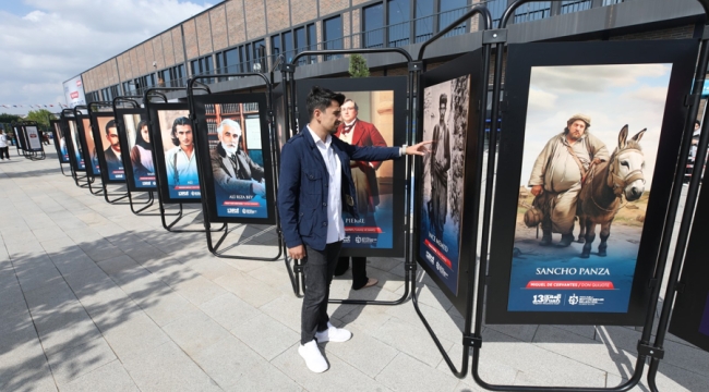 Roman kahramanları yapay zekayla canlandı Kocaeli'nin kadim esnafları çizgilere yansıdı