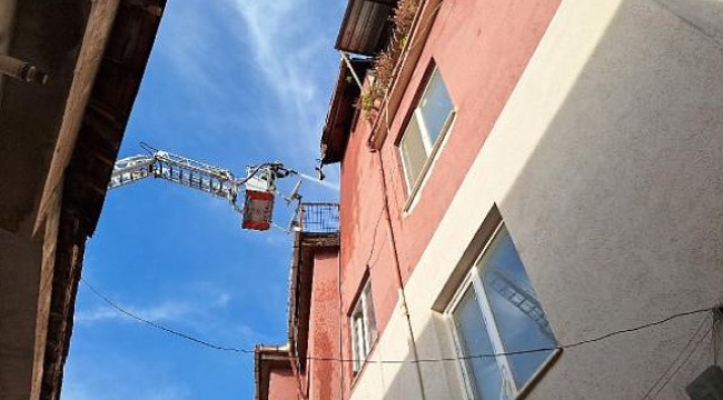 Doğal gaz sobasından çıkan yangın söndürüldü