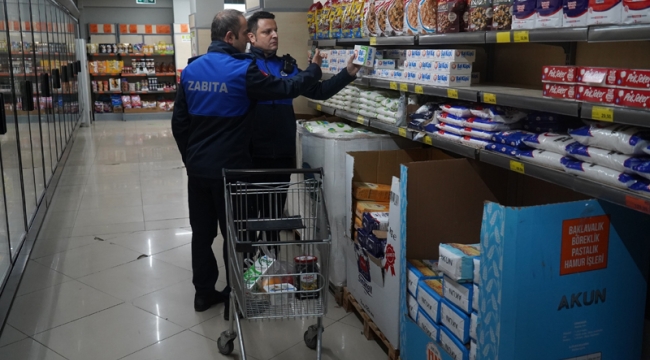 Zabıtadan marketlerde fiyat ve tartı denetimi