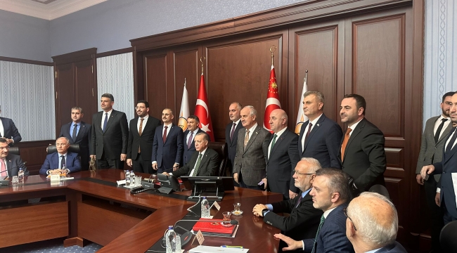 Ak Parti Kocaeli ekibi, an itibarıyla Cumhurbaşkanı Erdoğan'la toplantı yapıyor