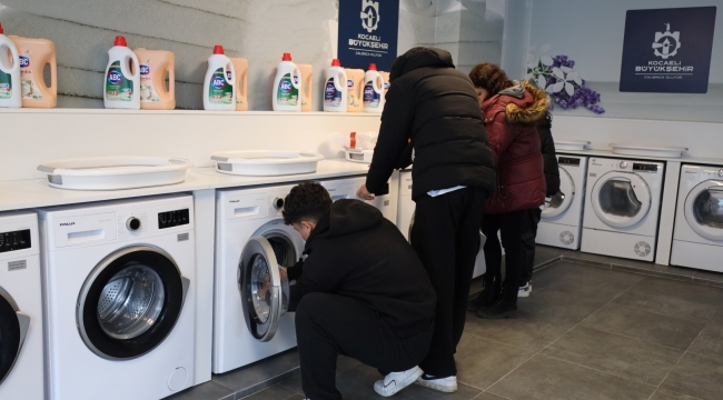 Öğrenci dostu Büyükşehir'in çamaşırhane hizmeti