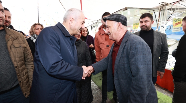 Başkan Adayı Büyükgöz Beylikbağı pazarını dolaştı