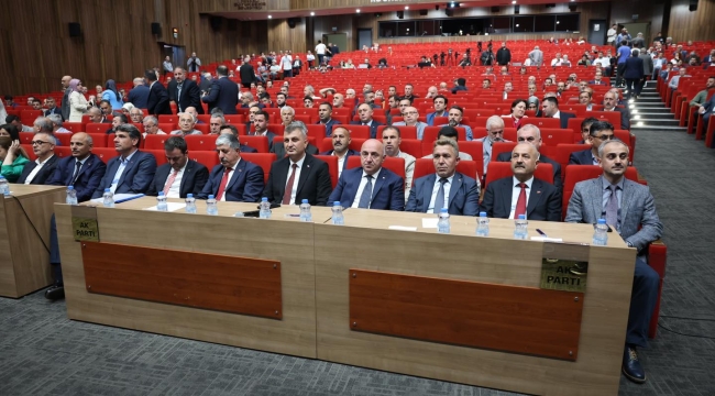 AK Parti ve CHP Listeleri Kocaeli Büyükşehir Meclisi'nde yarıştı