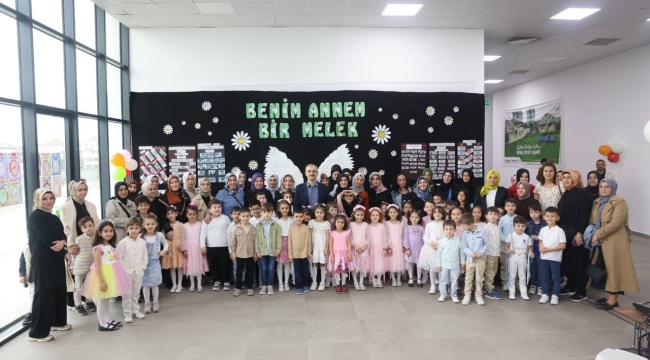 Çayırovalı miniklerden, Anneler Günü'ne özel program