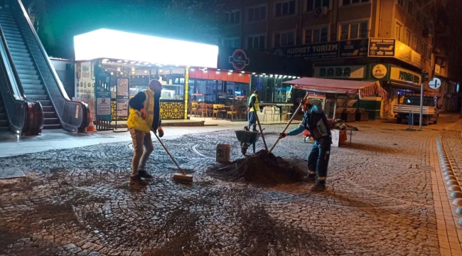 Yol Bakım Timi gece geç saatlerde de yollarda