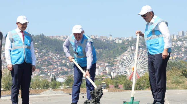 Başkan Büyükakın: Çevremize sahip çıkalım, dünyamızı yaşatalım