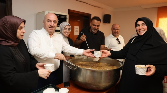 AK Kadın Darıca, aşurenin bereketini paylaştı