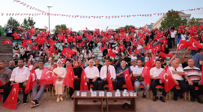 Darıca'da 15 Temmuz Yürüyüşü ve Anma Töreni düzenlendi