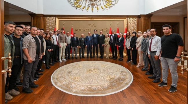 Vali Seddar Yavuz, yeni görev yeri olan Malatya'ya uğurlandı