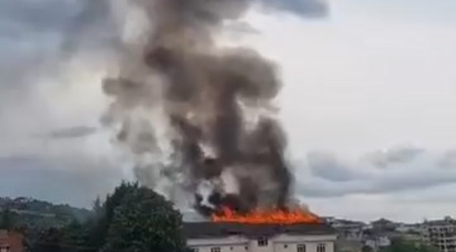 Yurt lojmanında yangın; 1 kişi dumandan etkilendi