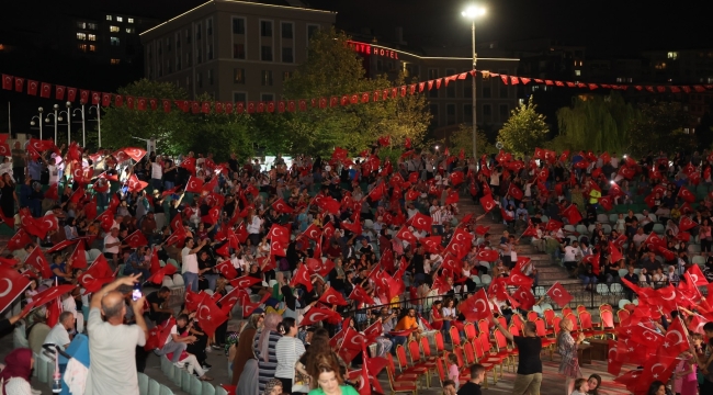 Asırlık zaferin coşkusu Darıca'da yaşandı!