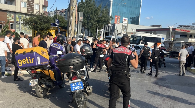 Trafikte çıkan tartışmada motokurye 2 kardeşi bıçakladı