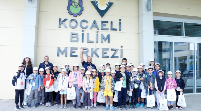 Hepsi bilim sevdalısı çocuklar