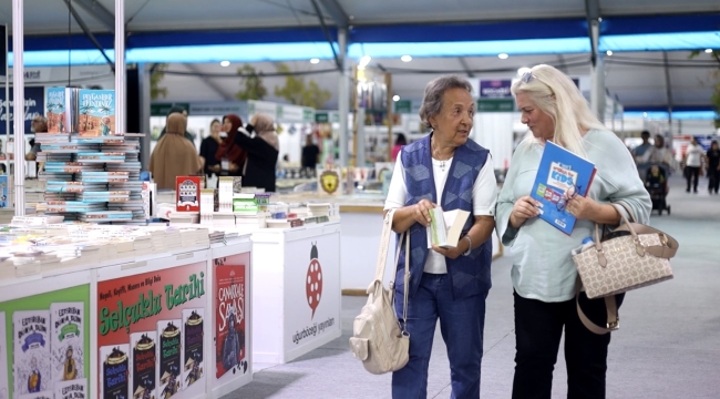 65 yaş üstü vatandaşlar Kitap Fuarı'na konuk oldu