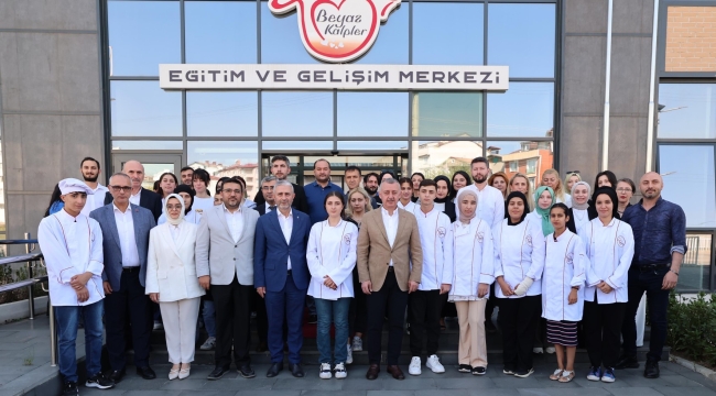 Büyükakın: Gençlerimizin umudu olmaya devam edeceğiz