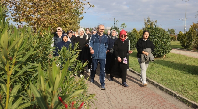 Çiftçi, ilçe sakinleriyle sabah yürüyüşü gerçekleştirdi