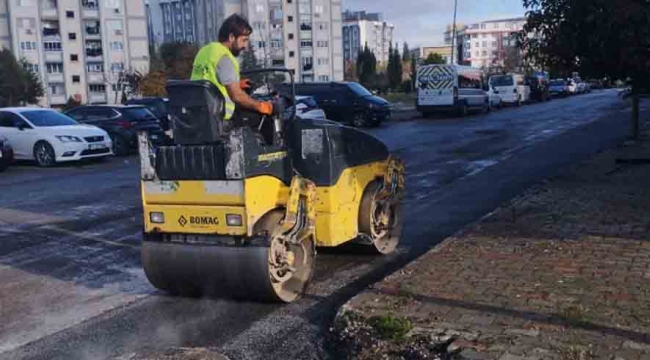 Büyükşehir, Çayırova'da bozulan yolları onarıyor