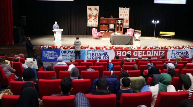 İnanç, Çayırova'da hayata şiirden bakmayı anlattı