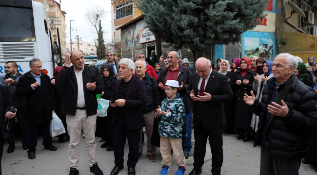 Başkan Bıyık, umre yolcularını uğurladı