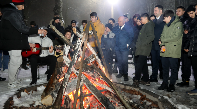 Başkan Bıyık, Darıcalı gençlerle kampta buluştu