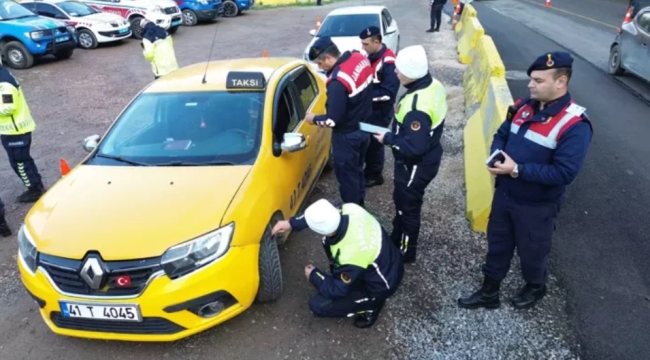 Jandarmadan 'zorunlu kış lastiği' denetimi