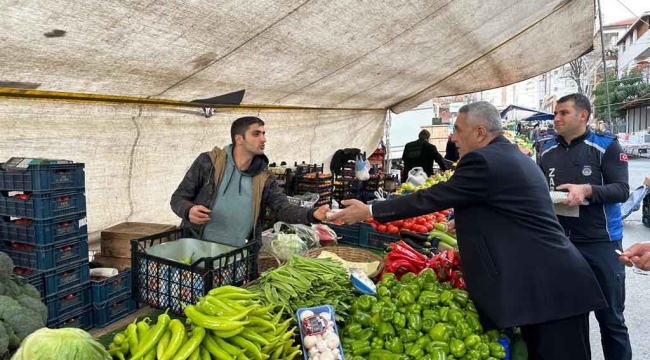 Düzenleme yapılan pazar yeri'ne teşekkür ziyareti