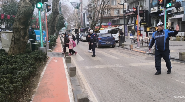 Okul giriş ve çıkışları zabıta ile daha güvenli