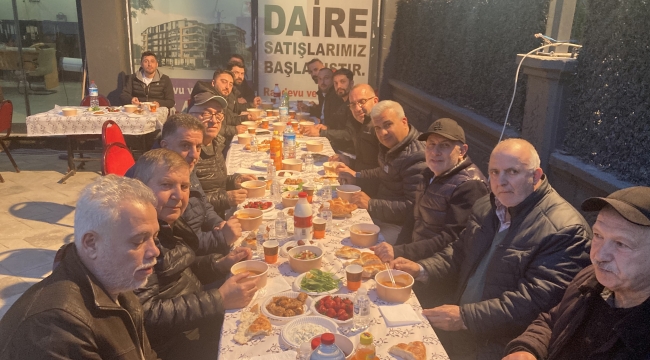 Güven ailesi dostlarına iftar programı düzenledi