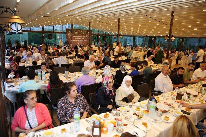 Şehit aileleri ve gaziler iftarda Darıca'da buluştu