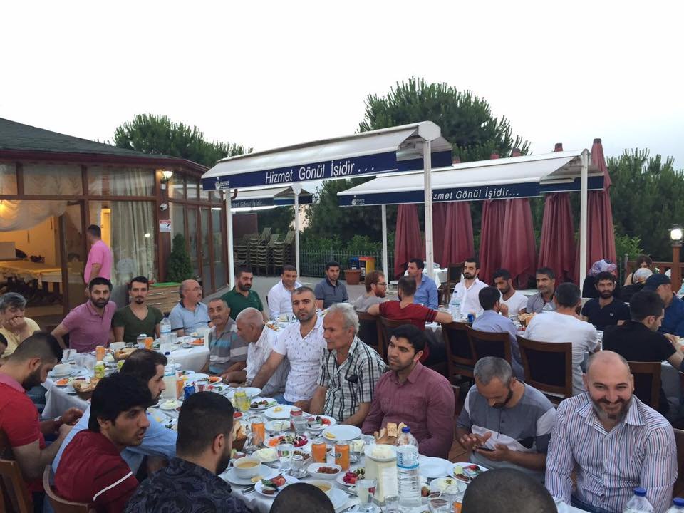 Celikcan İnşaat ailesi iftarda buluştu