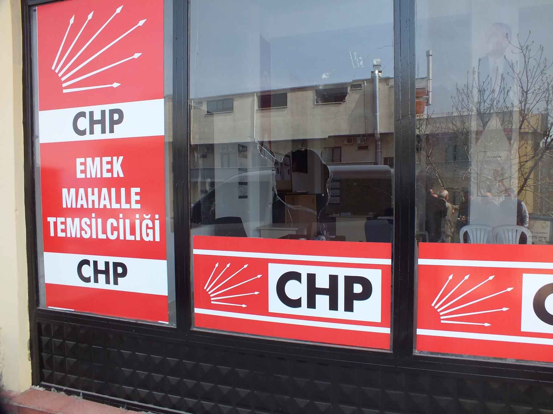 CHP'nin mahalle temsilciliğine taşlı saldırı