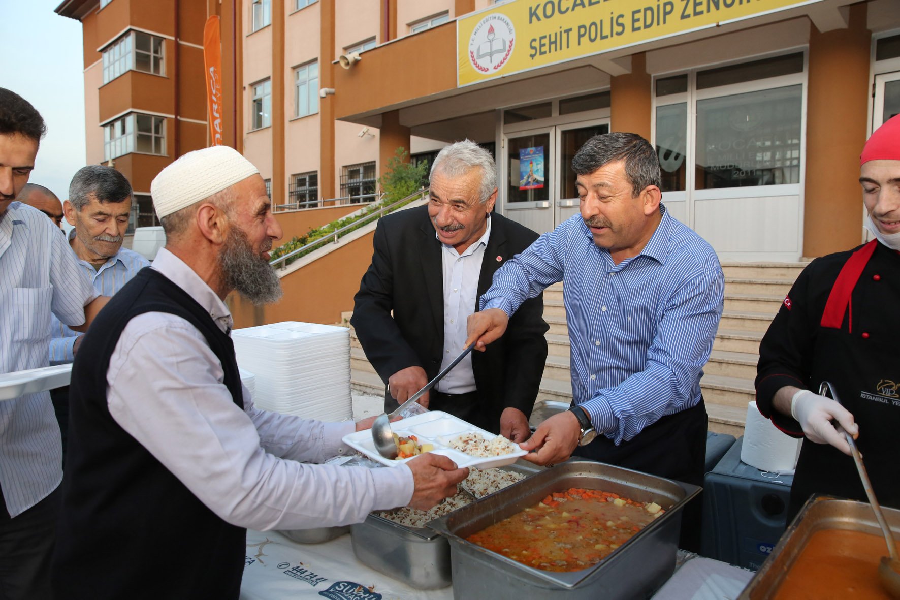 Piri Reis'te mahalle iftarı yapıldı