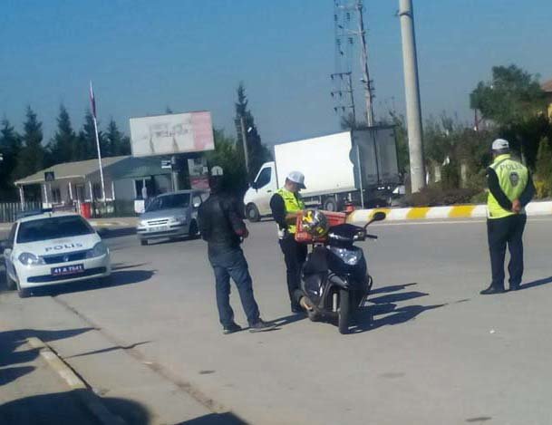 Polis, motosikletlilere göz açtırmadı