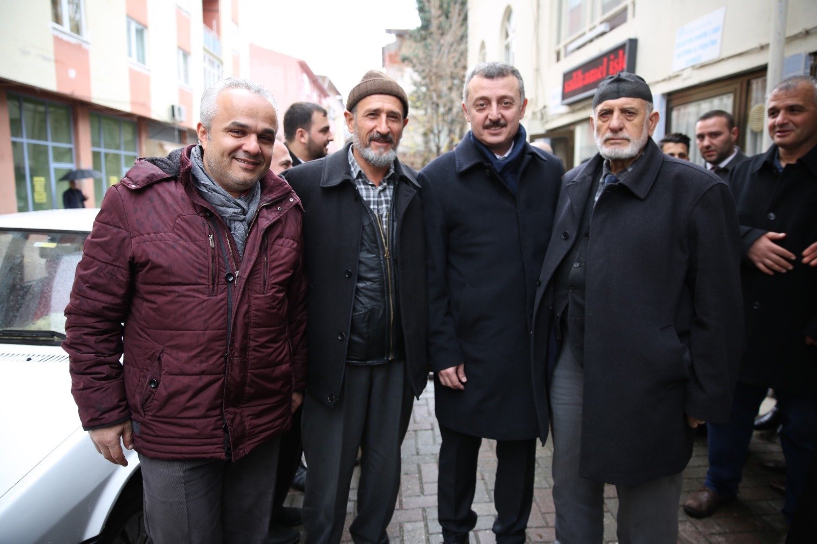 Büyükakın, Baba dostlarının hayır duasını aldı