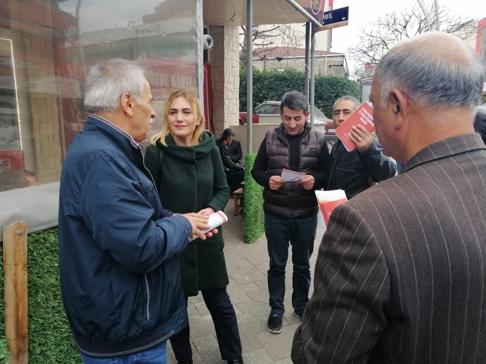 Başaran, Darıca'da ziyaretlerde bulundu