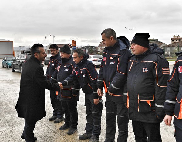 Vali, Aksoy İl AFAD Müdürlüğünü ziyaret etti